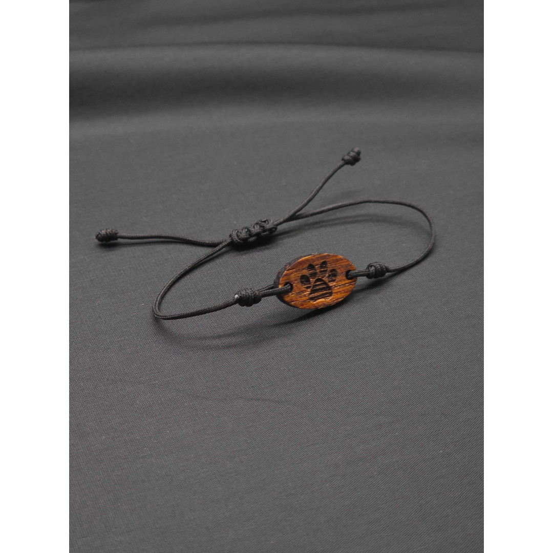 Unisex Animal Paw Bracelet – Oak Wood Craftsmanship